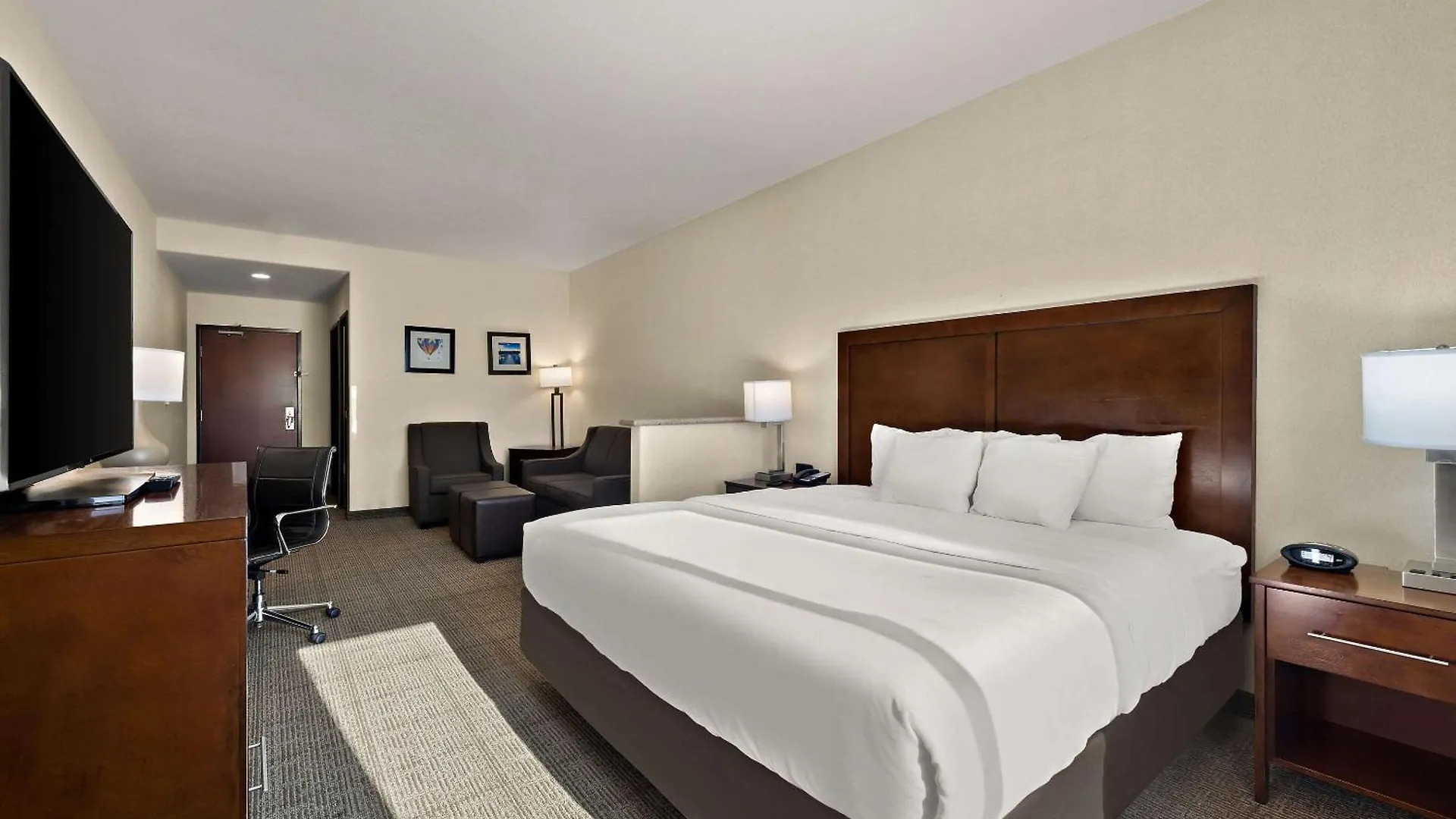 Comfort Inn & Suites Airport Convention Center Reno