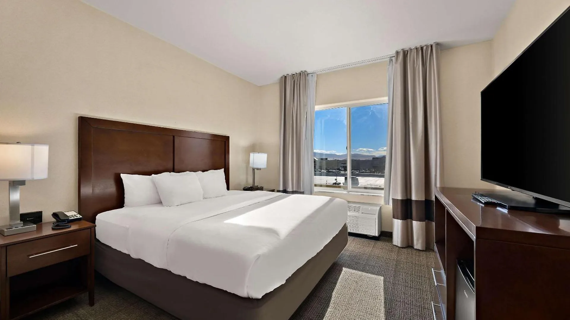 Comfort Inn & Suites Airport Convention Center Reno 3*,  United States