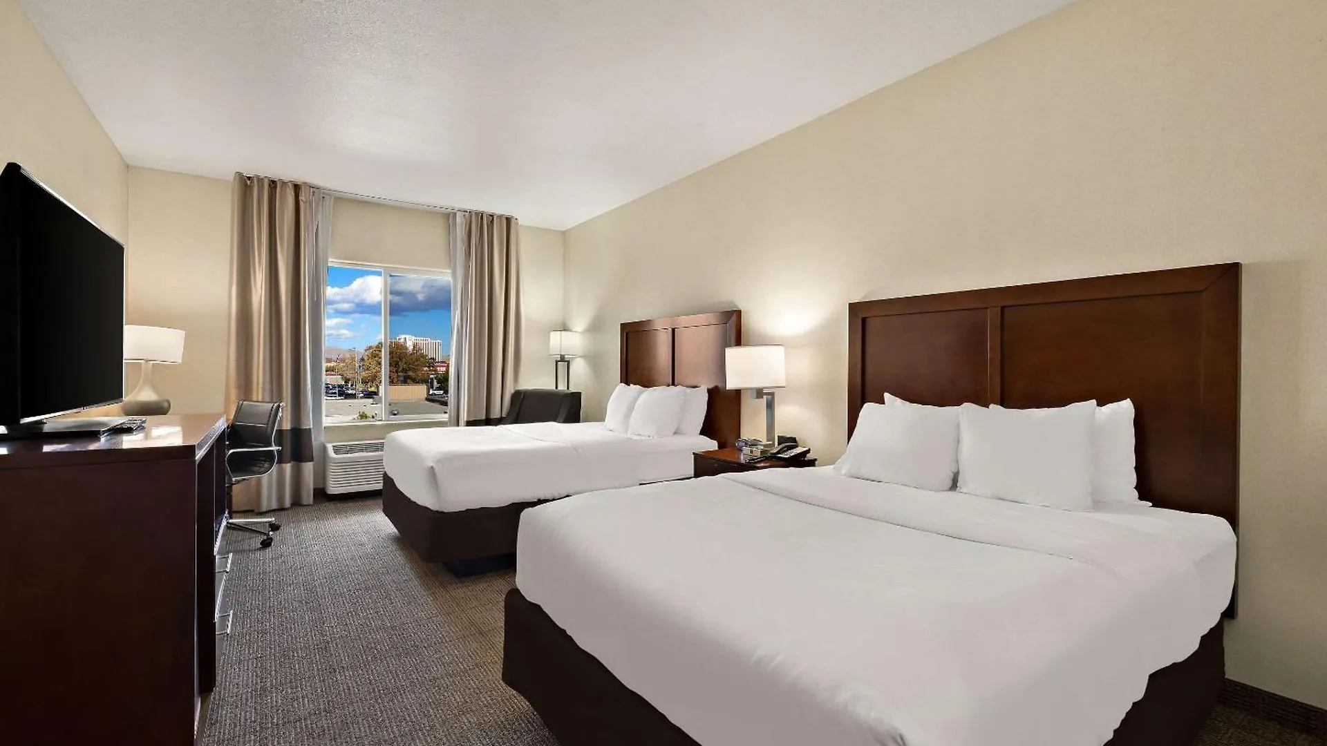 Comfort Inn & Suites Airport Convention Center Reno Hotel